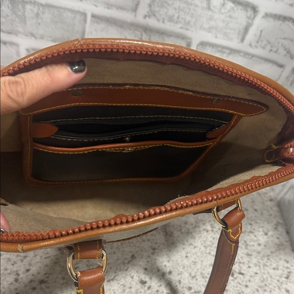 Vintage Dooney & Bourke All-Weather Leather Norfolk Satchel in Taupe - Picture 11 of 11